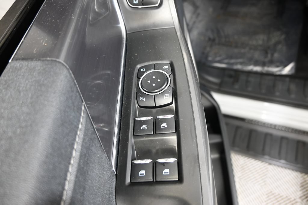 Used 2024 Ford F150 Lariat AWD/4WD image 19