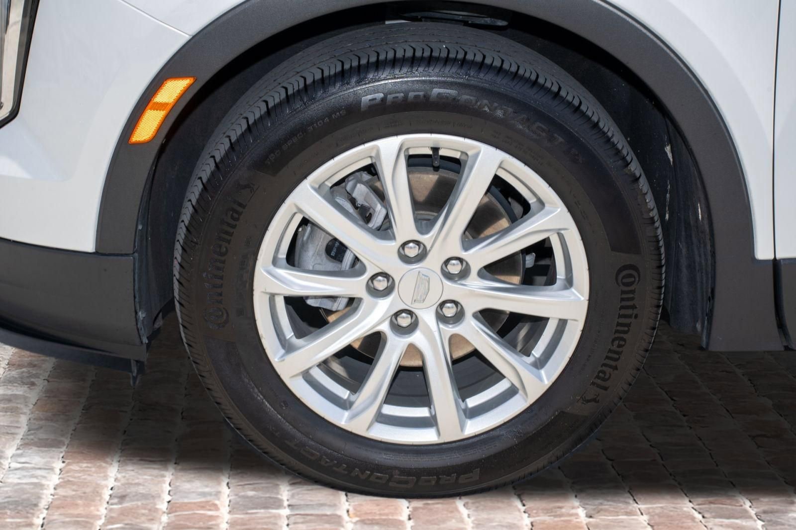 Used 2023 Cadillac XT4 Luxury w/ Driver Awareness Package FWD image 37