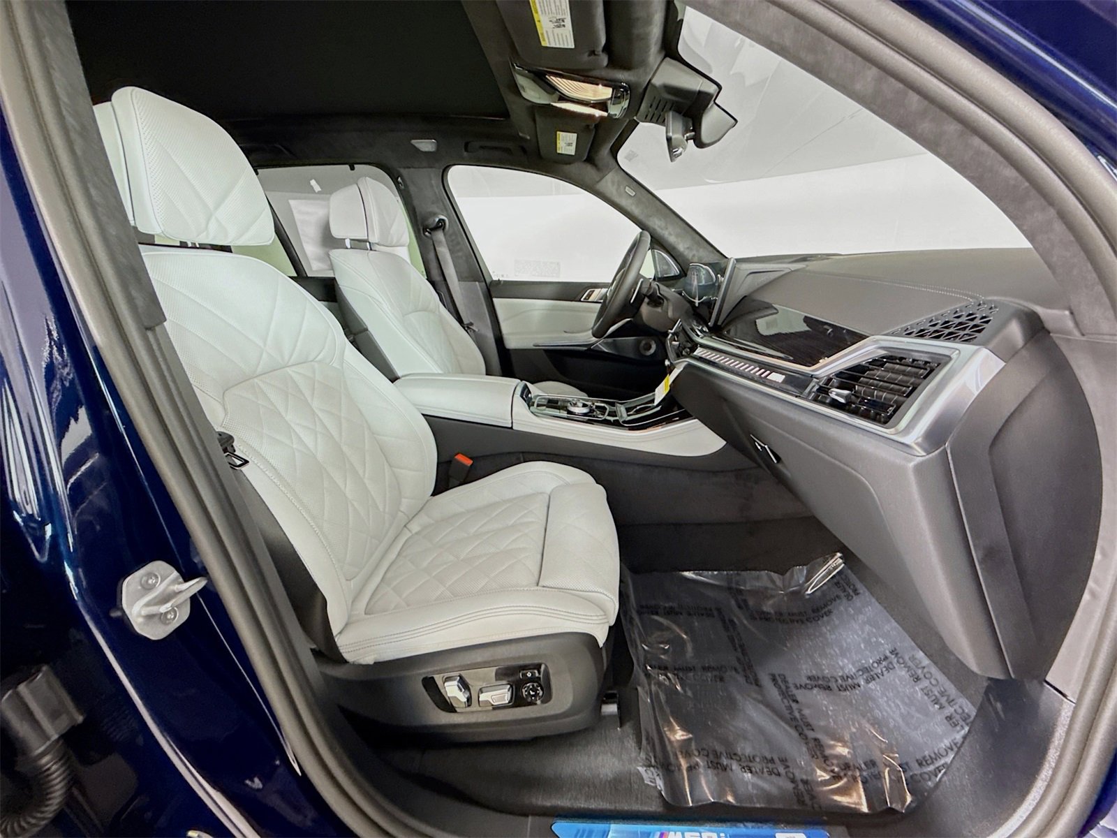 New 2026 BMW X5 M60i image 30