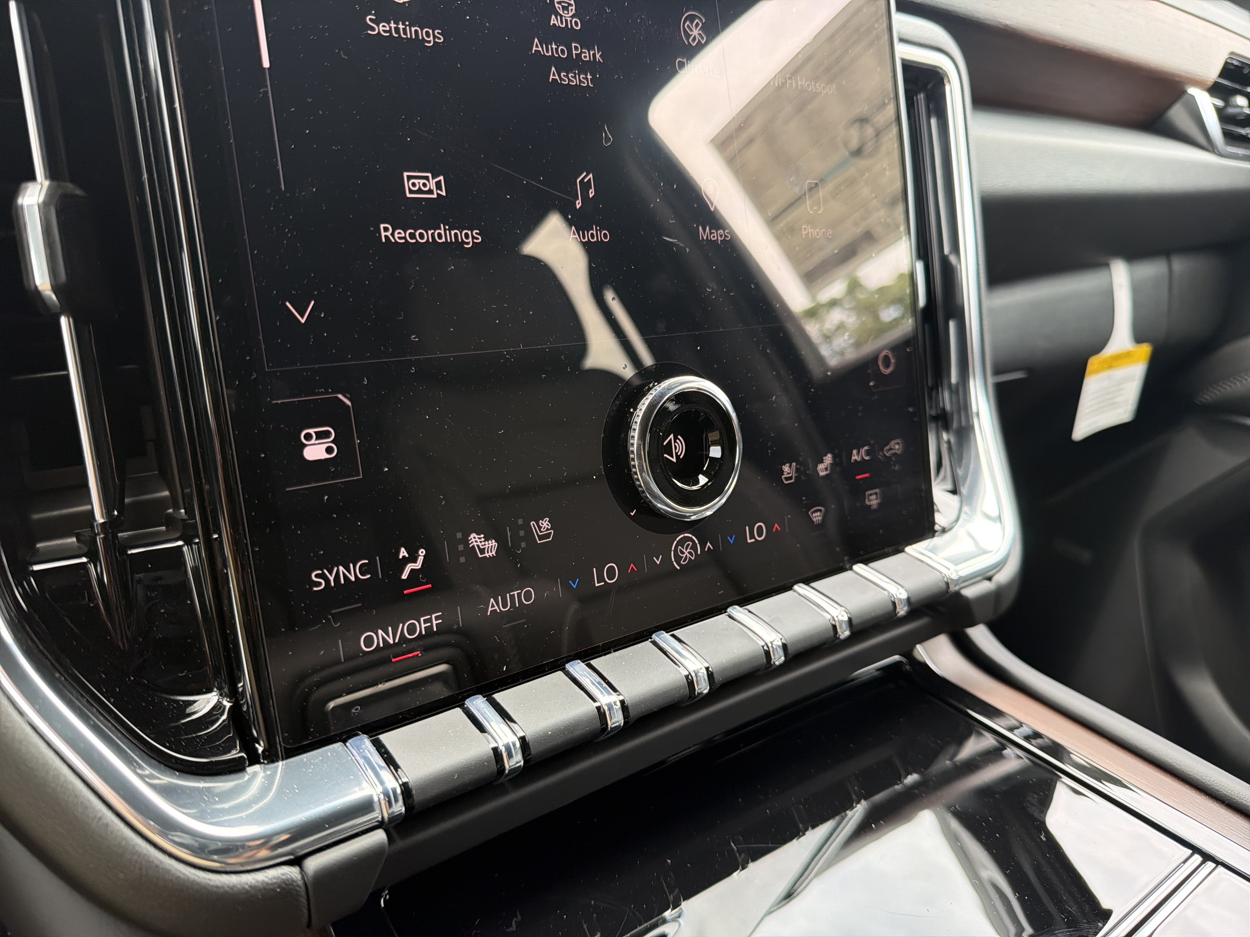 New 2026 GMC Yukon Denali w/ Denali Reserve Package AWD/4WD image 28