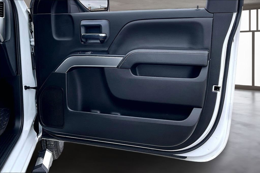 Used 2018 Chevrolet Silverado 1500 LT w/ LT Convenience Package image 25