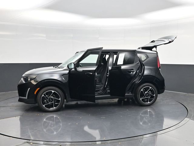 Used 2025 Kia Soul EX image 57