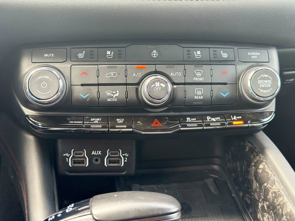Used 2024 Dodge Durango R/T AWD/4WD image 17