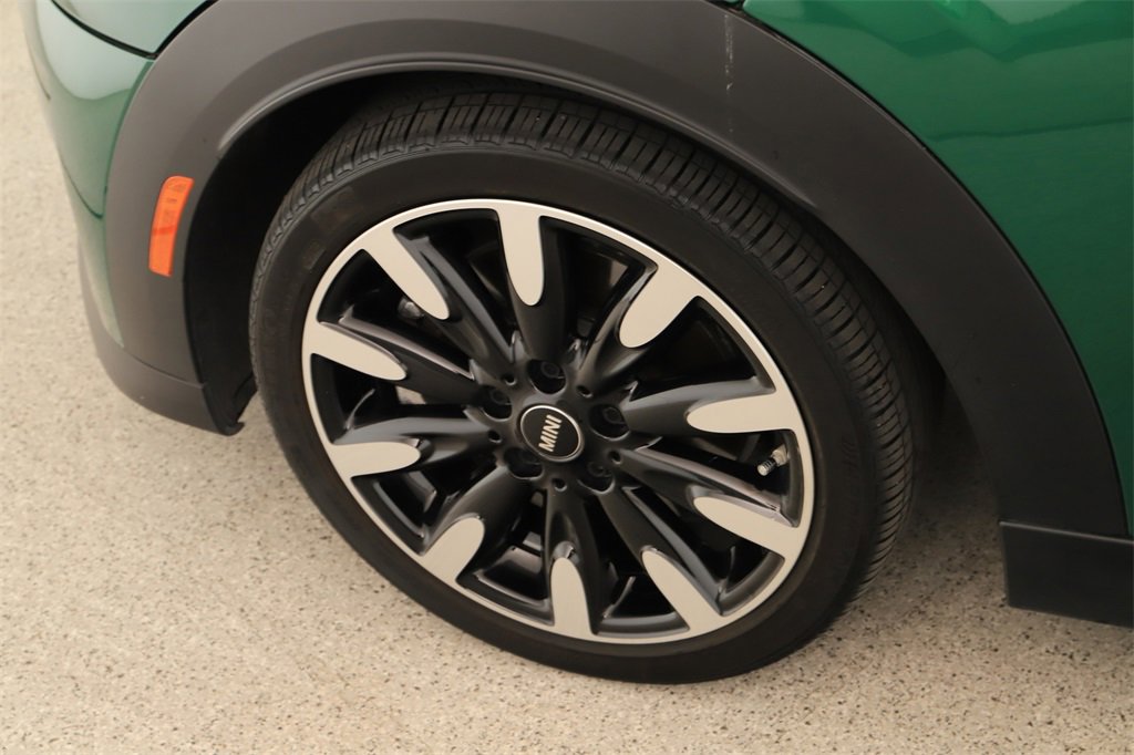 Used 2024 MINI Cooper S w/ Signature Upholstery Package image 33