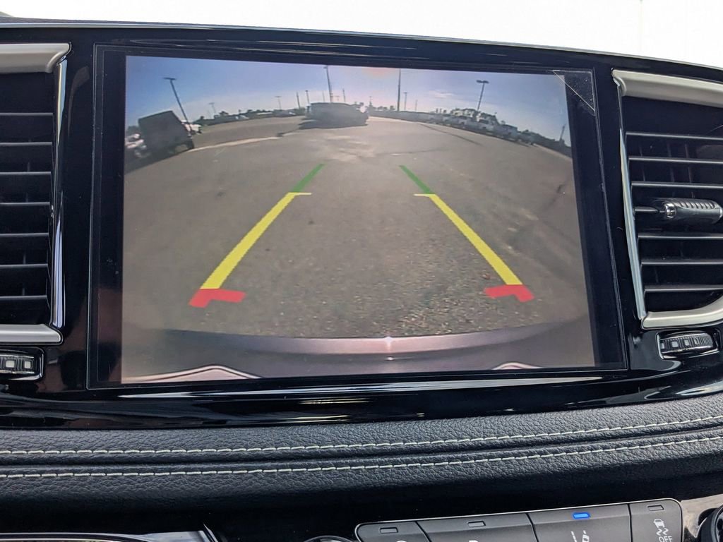 Used 2021 Chrysler Pacifica Touring w/ S Appearance Package image 20