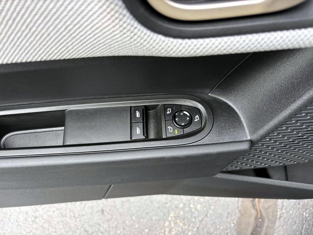 Certified 2025 MINI Cooper S image 13