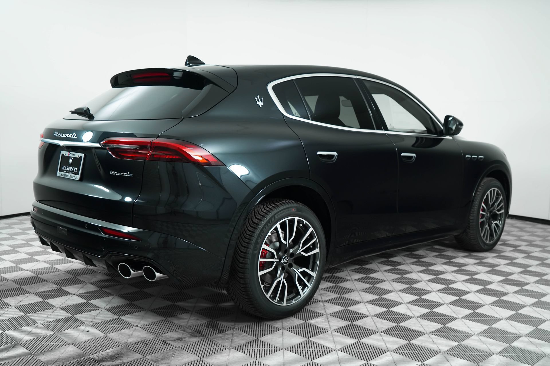 Used 2025 Maserati Grecale GT AWD/4WD image 7