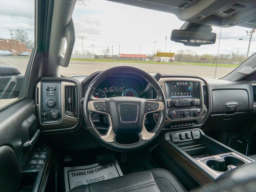 Used 2017 GMC Sierra 2500 Denali w/ Duramax Plus Package AWD/4WD image 12