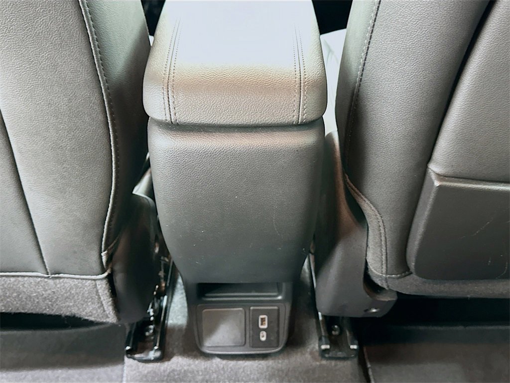 Used 2023 Buick Encore GX Select w/ Sport Touring Package image 25