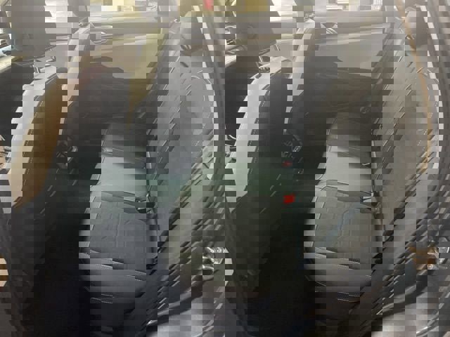 Certified 2025 Volkswagen Taos SE w/ Panoramic Sunroof Package image 11