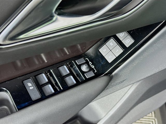 Used 2026 Land Rover Range Rover Velar Dynamic SE image 20