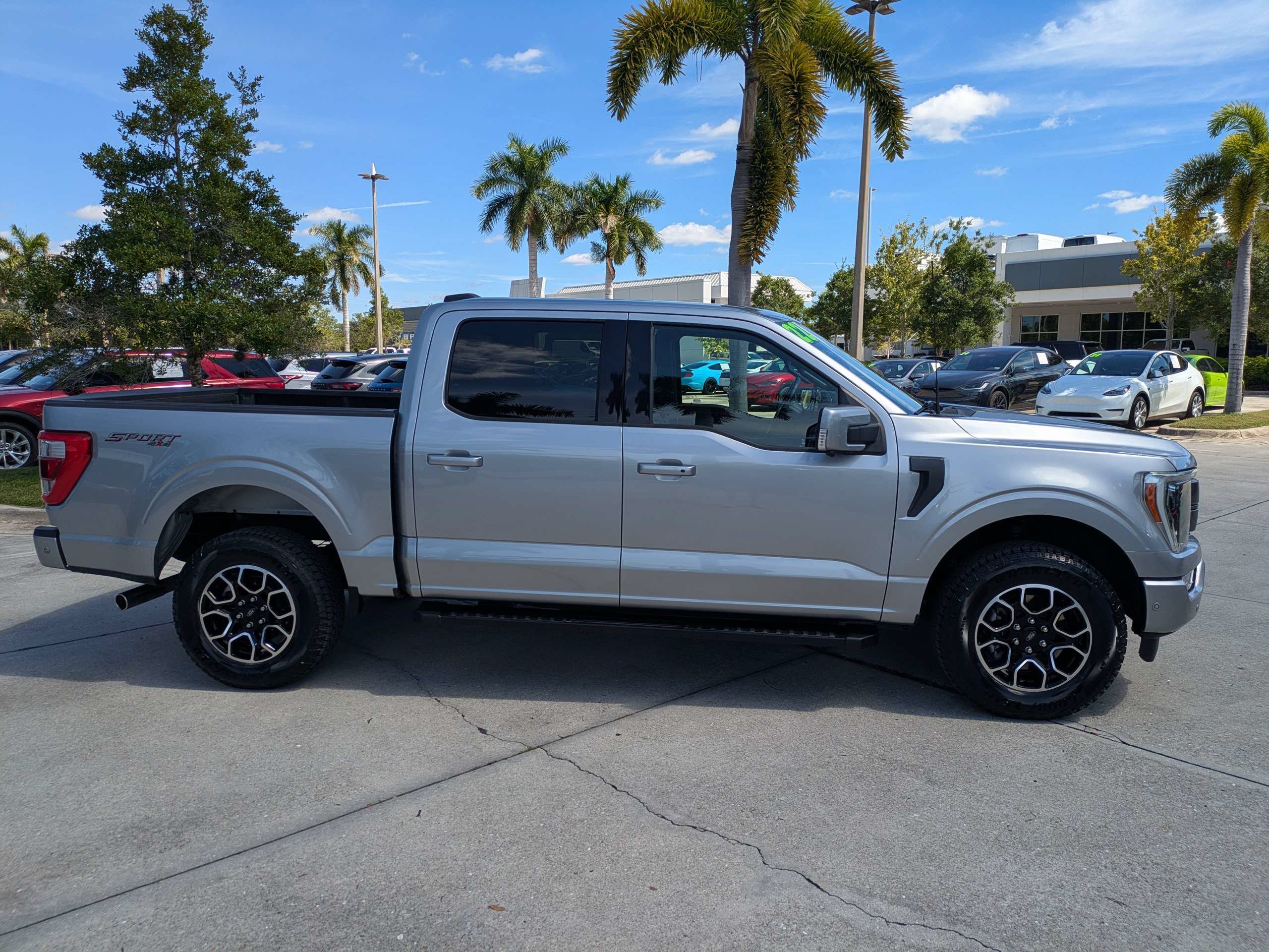 Used 2022 Ford F150 Lariat w/ Equipment Group 502A High AWD/4WD image 3