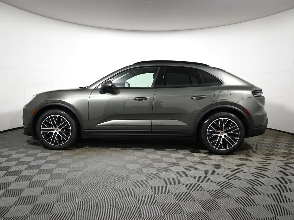 New 2026 Porsche Macan 4 Electric AWD/4WD image 2