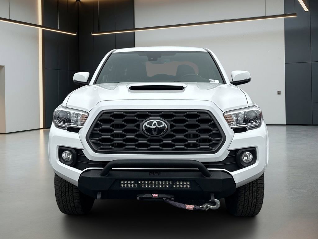 Used 2022 Toyota Tacoma TRD Sport w/ Technology Package image 4