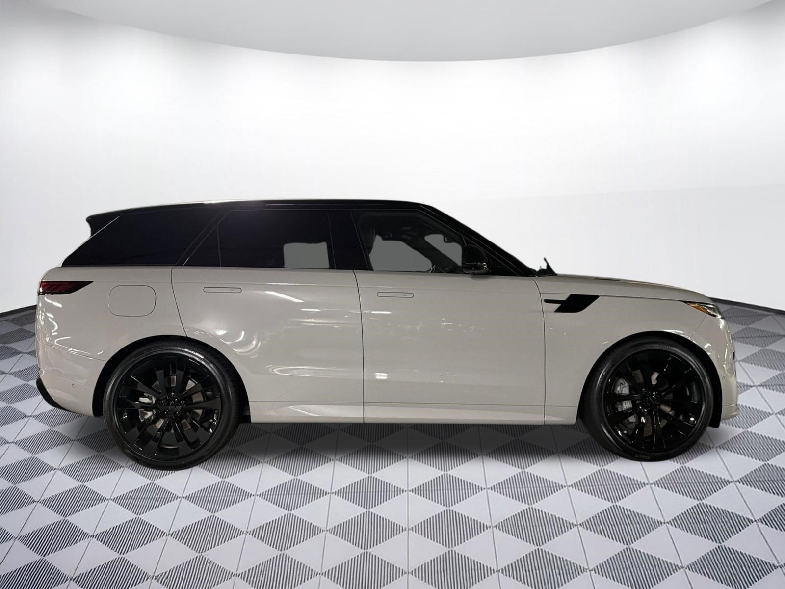 New 2026 Land Rover Range Rover Sport Dynamic SE AWD/4WD image 7