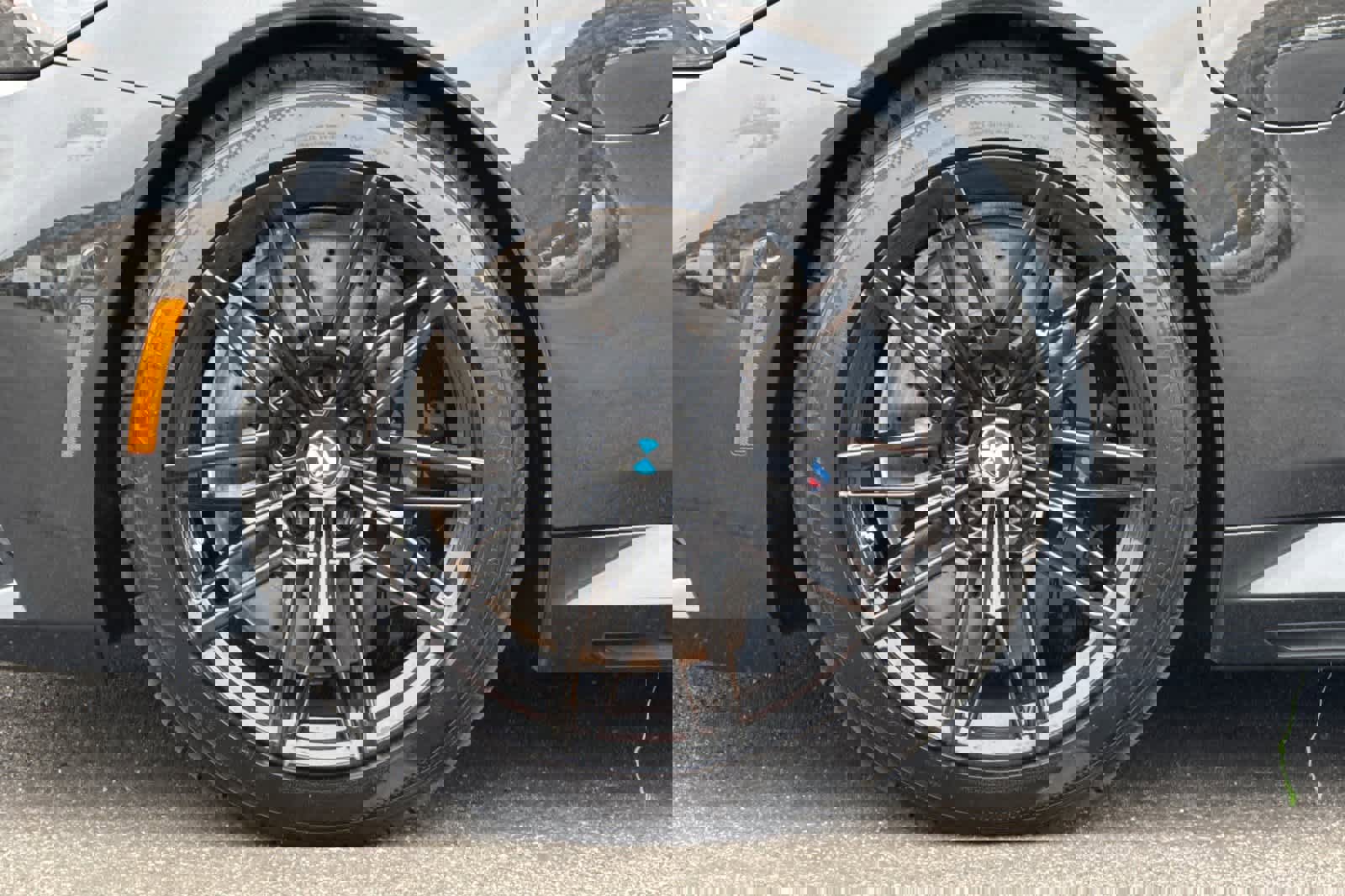 Used 2025 BMW M5 w/ Executive Package image 31