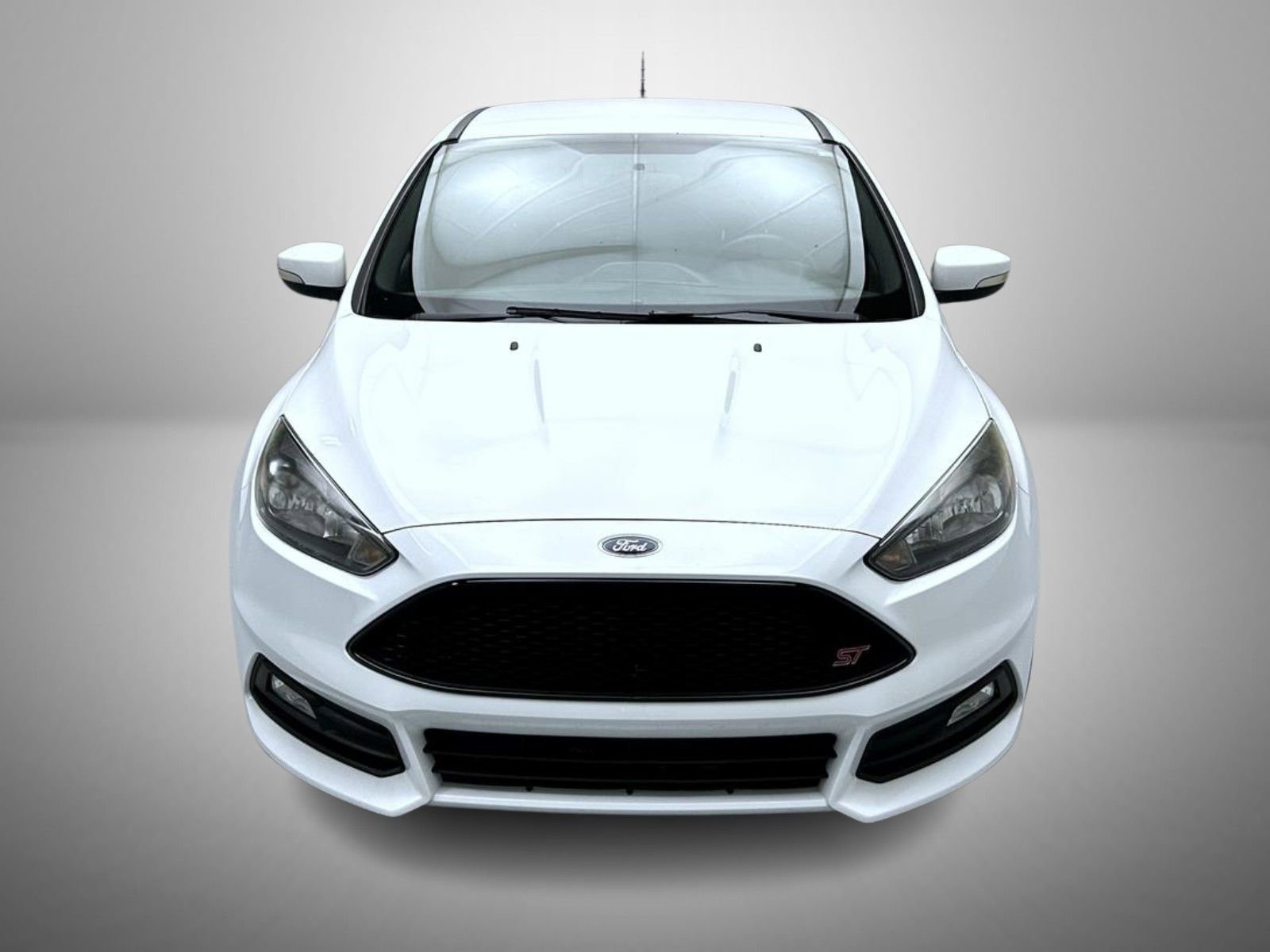 Used 2017 Ford Focus ST image 2