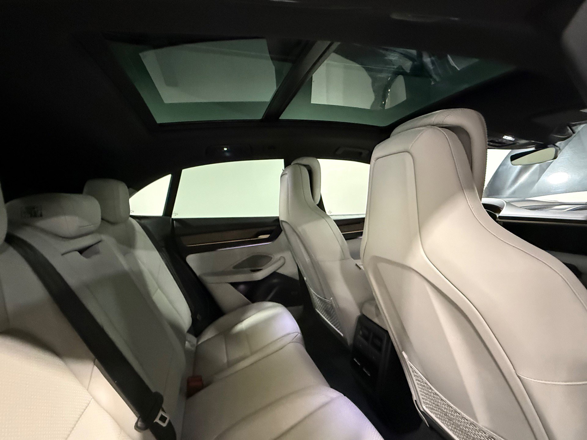 Used 2024 Porsche Macan 4 Electric w/ Premium Package image 75