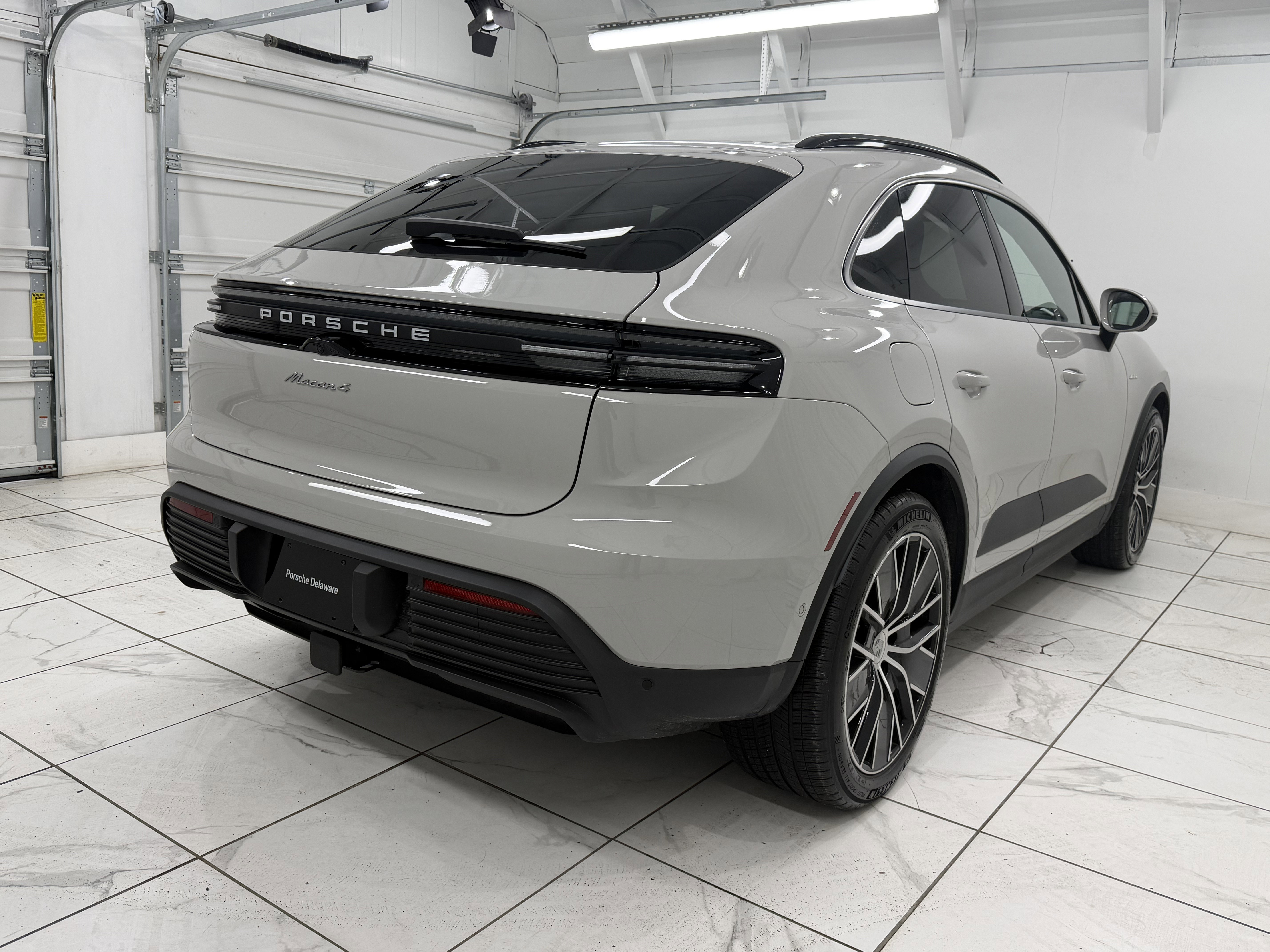New 2026 Porsche Macan 4 Electric image 12