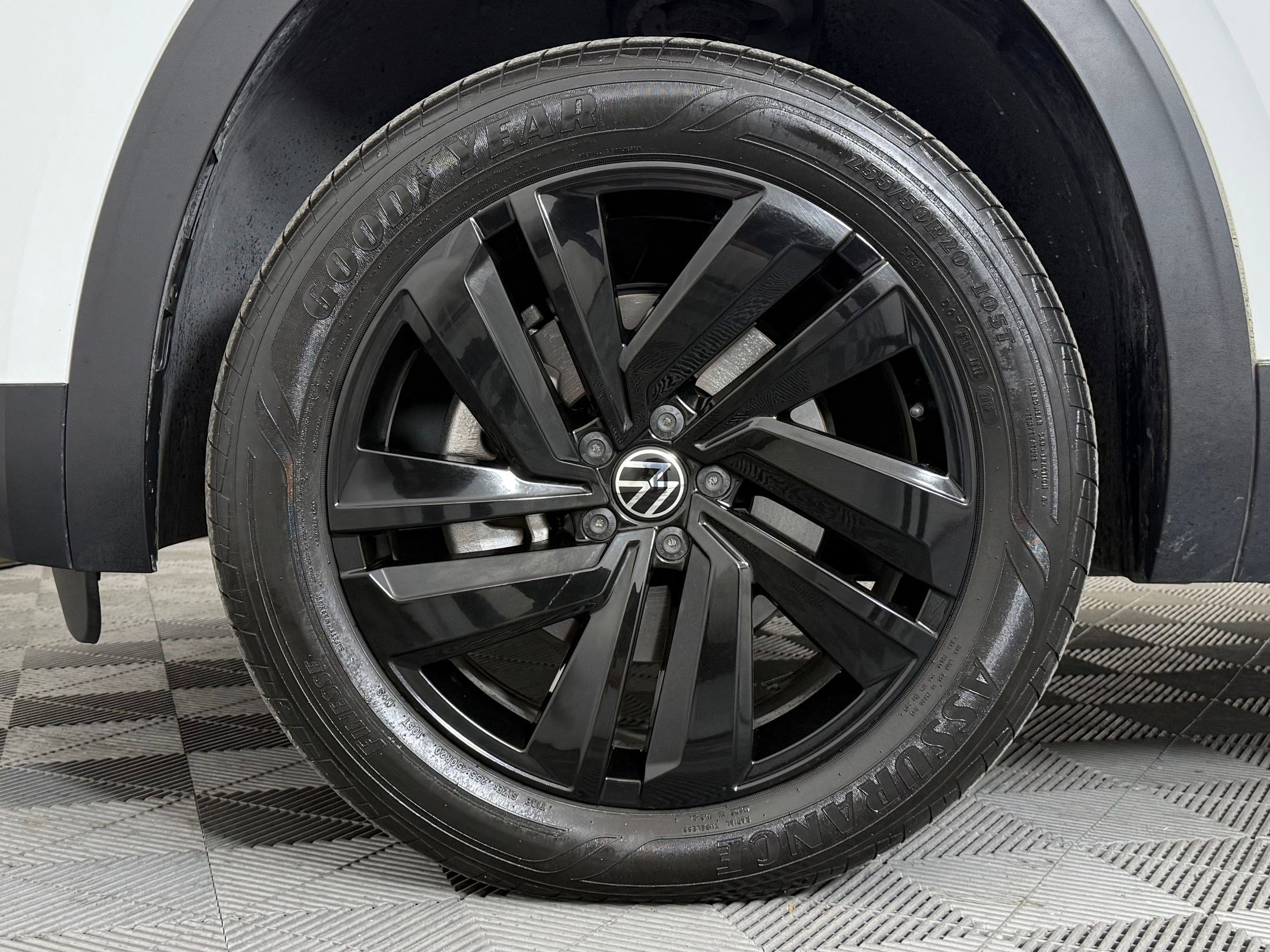 Used 2022 Volkswagen Atlas Cross Sport SE image 10