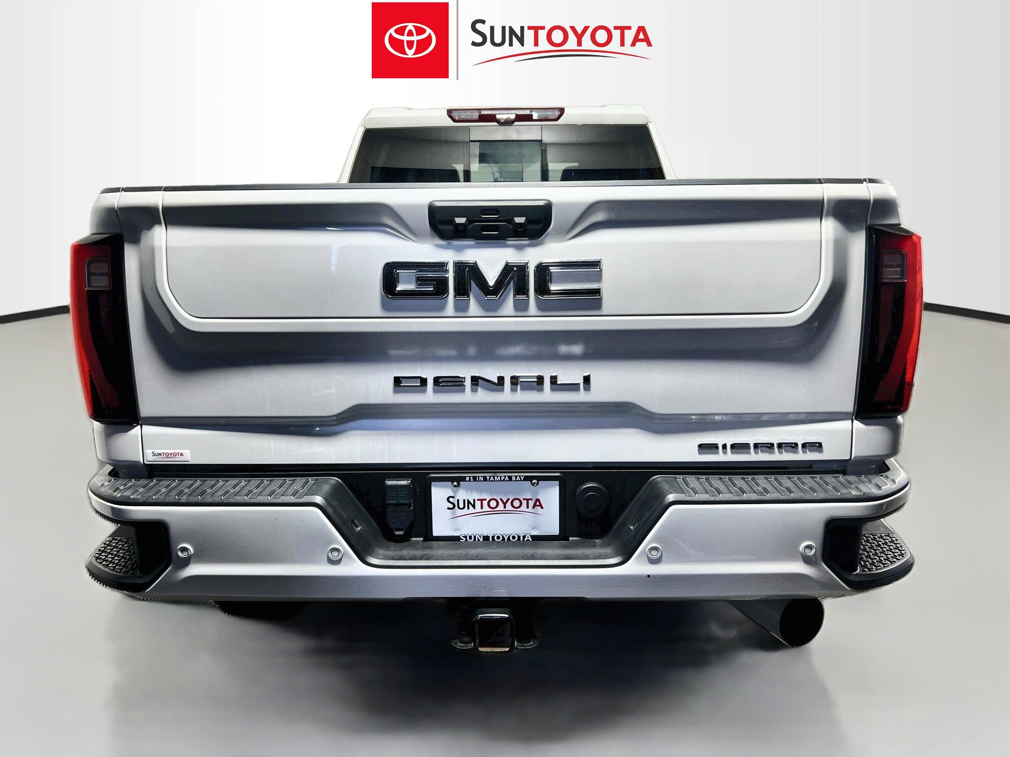 Used 2024 GMC Sierra 2500 Denali Ultimate AWD/4WD image 5