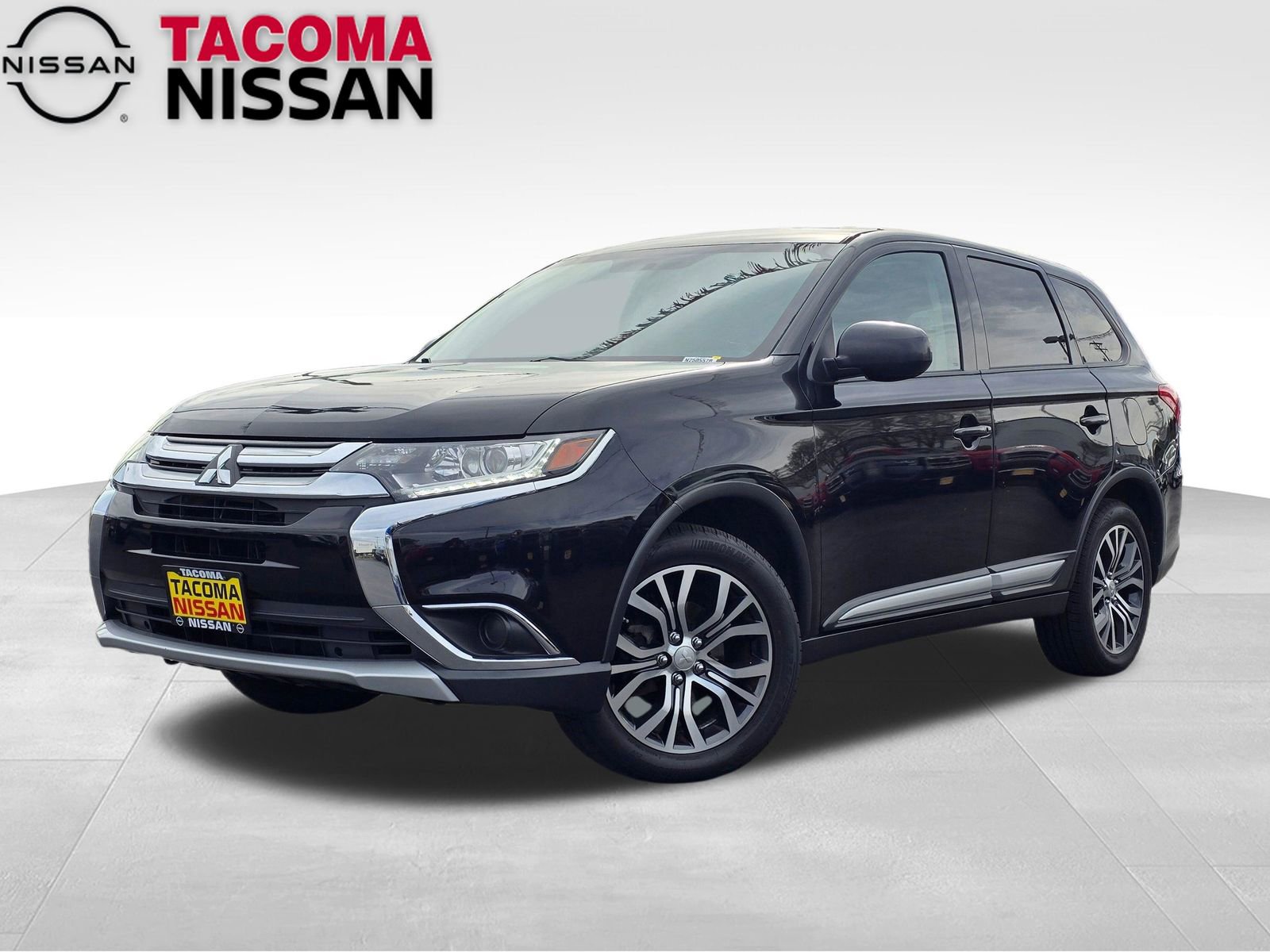 Used 2017 Mitsubishi Outlander ES image 1