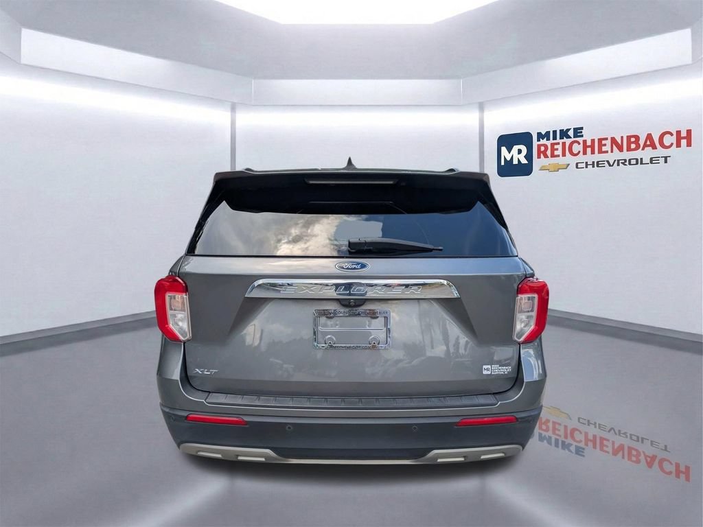 Used 2021 Ford Explorer XLT w/ Equipment Group 202A RWD image 5