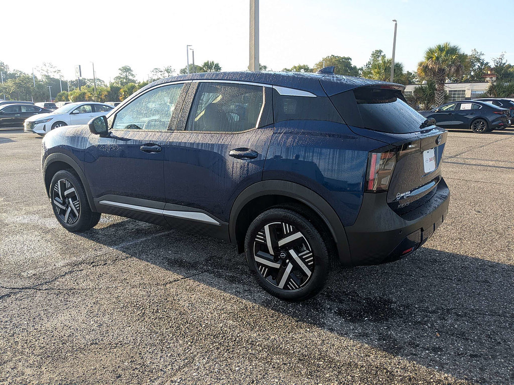 Used 2025 Nissan Kicks SV FWD image 6