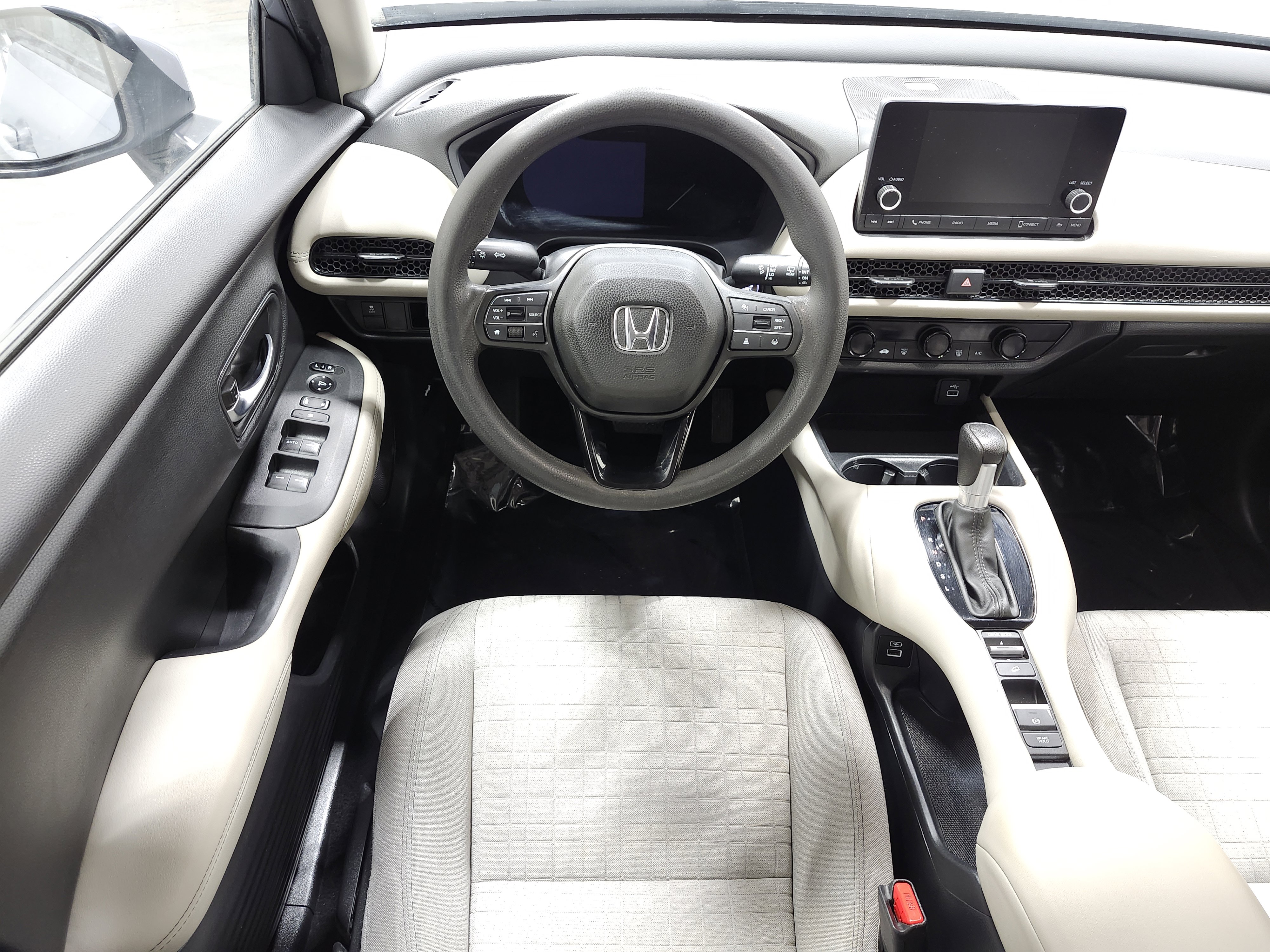 Used 2023 Honda HR-V LX image 24