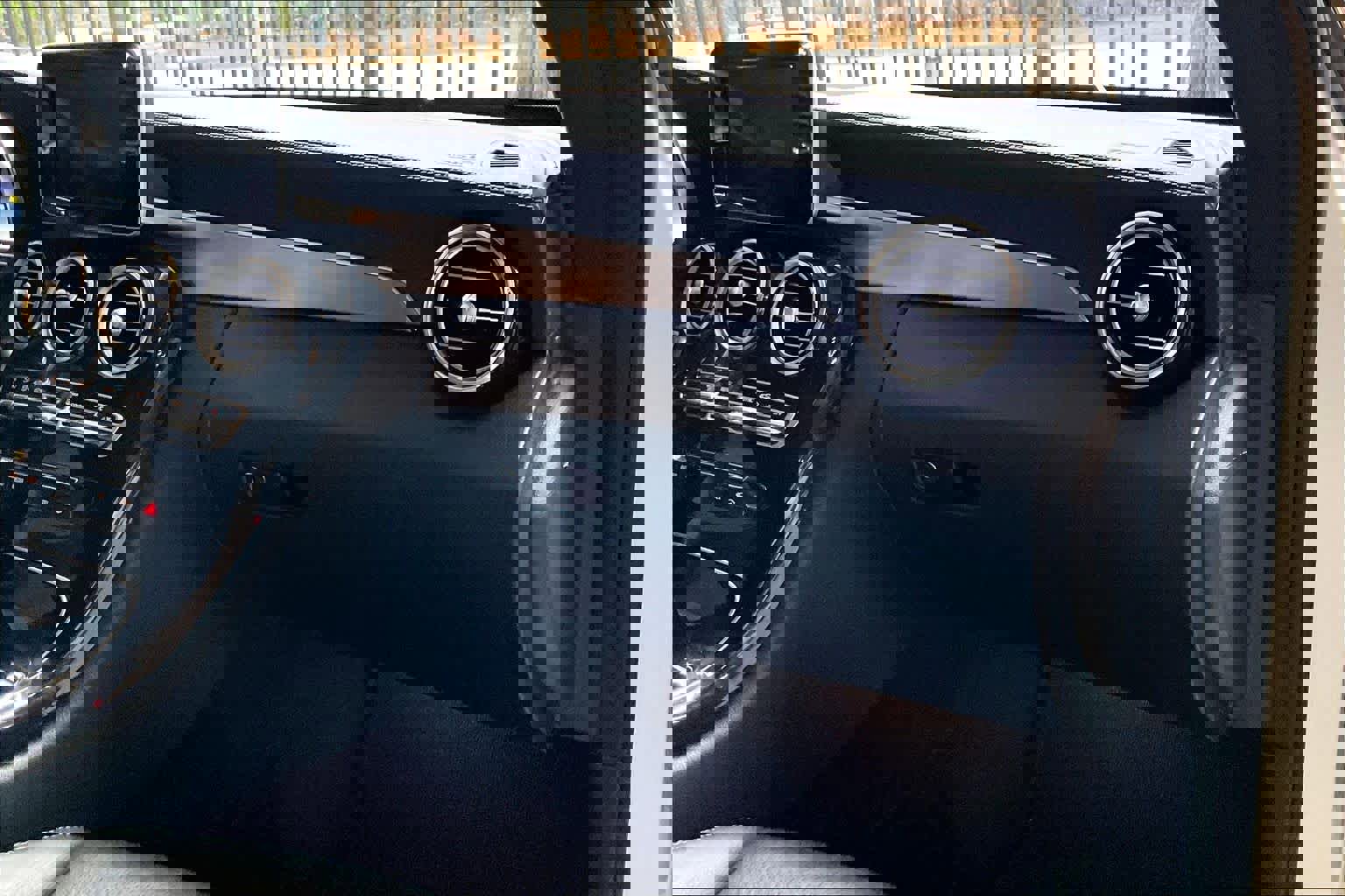 Used 2018 Mercedes-Benz C 300 Coupe image 18