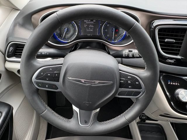 Used 2023 Chrysler Voyager LX FWD image 24