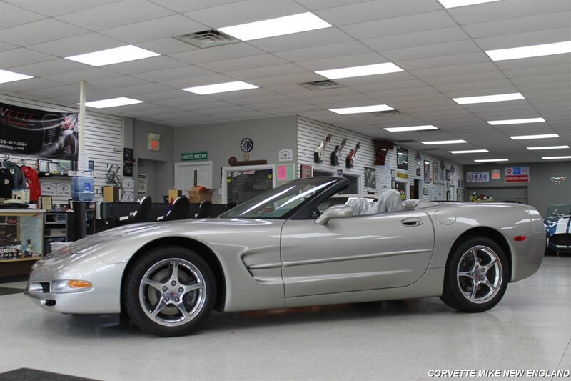 Used 2000 Chevrolet Corvette Convertible w/ Performance Handling Pkg RWD image 22