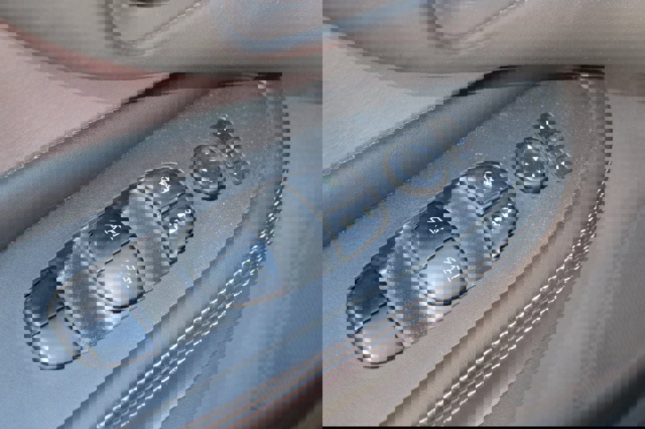 Used 2019 Nissan Murano SV w/ Premium Package image 21