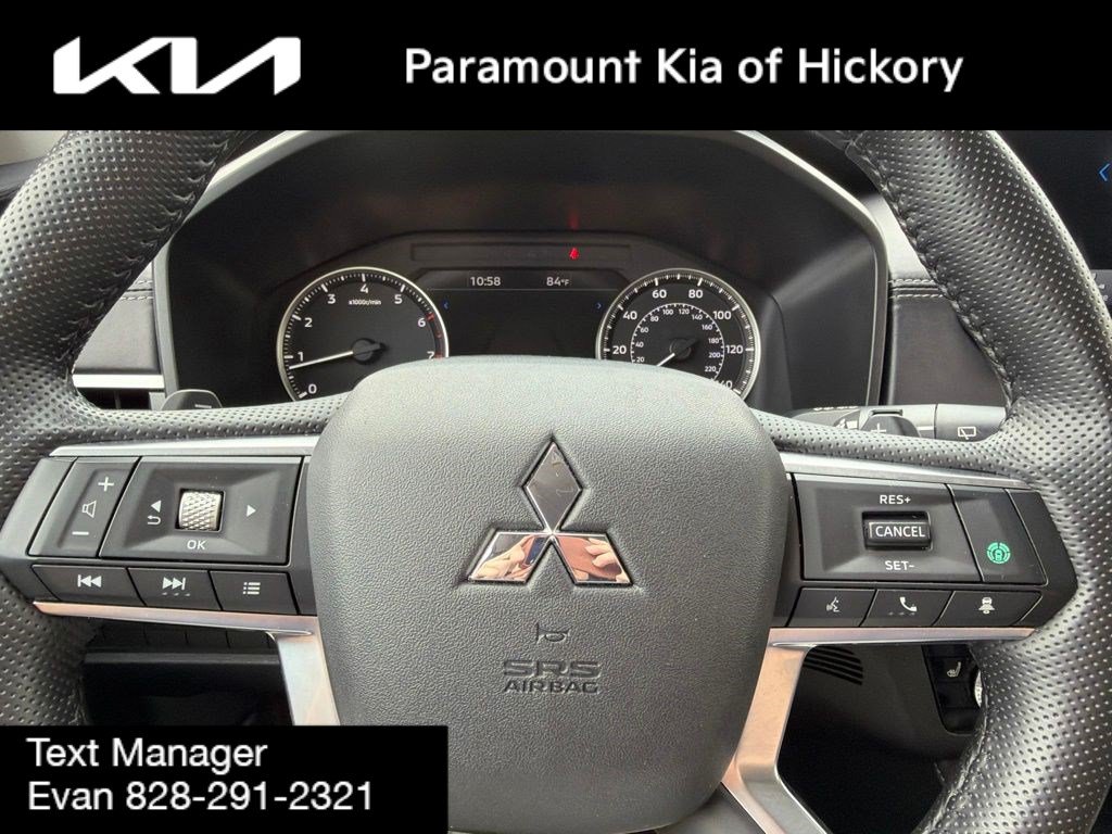 Used 2024 Mitsubishi Outlander SE Black Edition FWD image 22