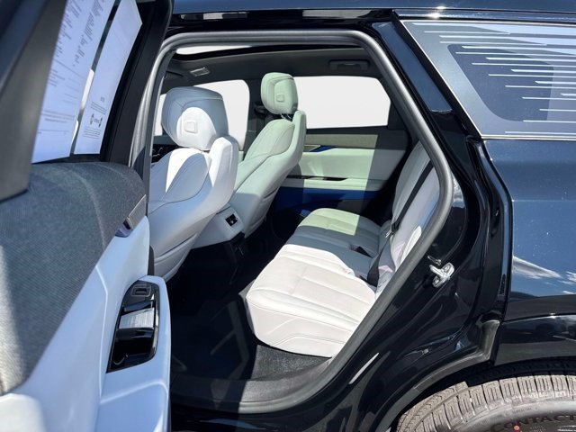 Certified 2025 Cadillac Optiq Sport 2 AWD/4WD image 25