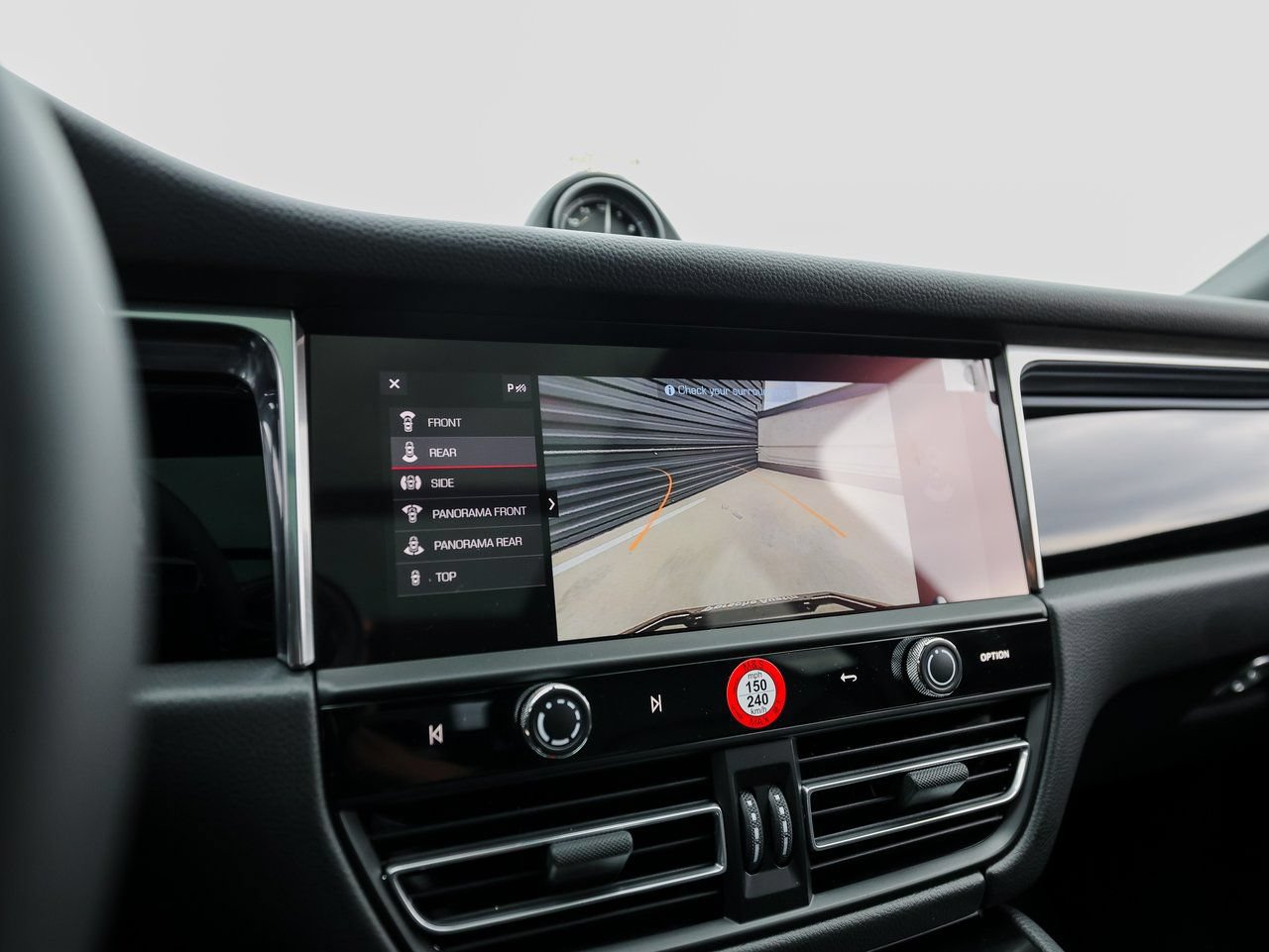 Certified 2026 Porsche Macan S AWD/4WD image 19