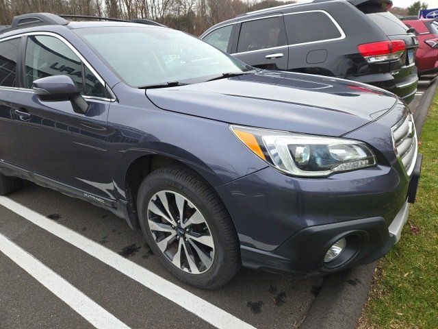 Used 2017 Subaru Outback 2.5i Limited image 3