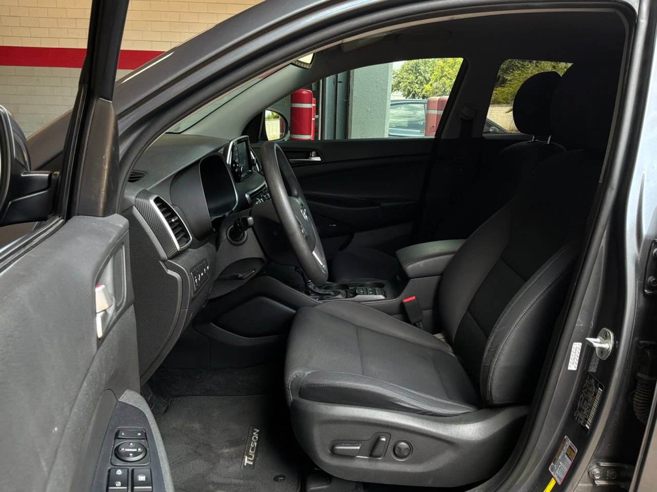 Used 2019 Hyundai Tucson Sport FWD image 10