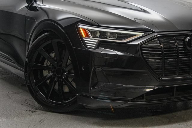 Used 2021 Audi e-tron Premium w/ Convenience Plus Package AWD/4WD image 3
