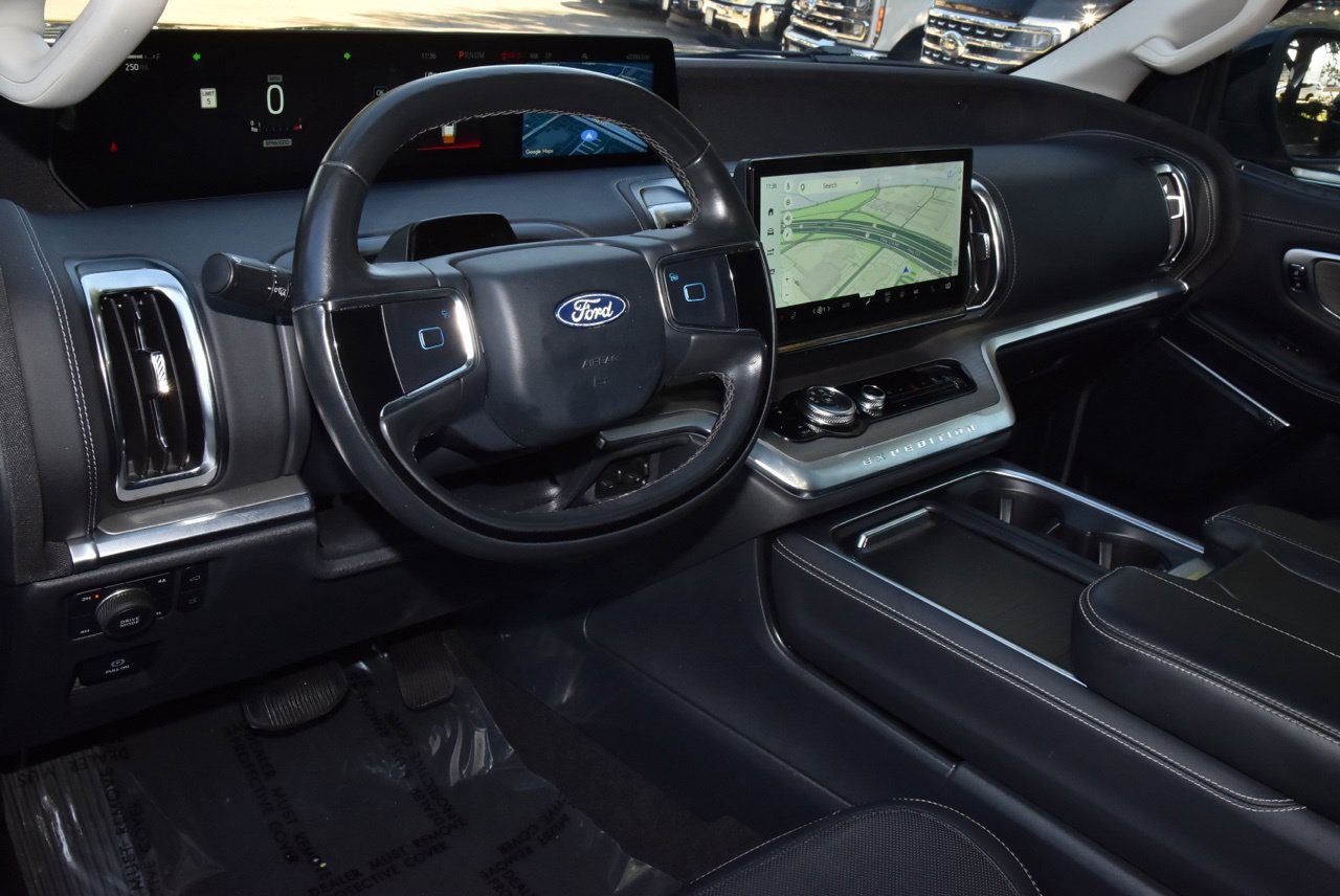 Used 2025 Ford Expedition Max Platinum AWD/4WD image 35