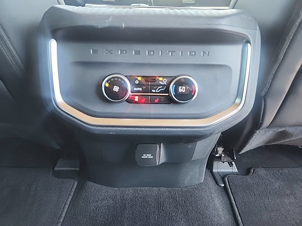 Used 2025 Ford Expedition Max Platinum AWD/4WD image 35