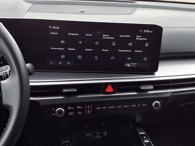 Used 2025 Kia Sorento S image 16