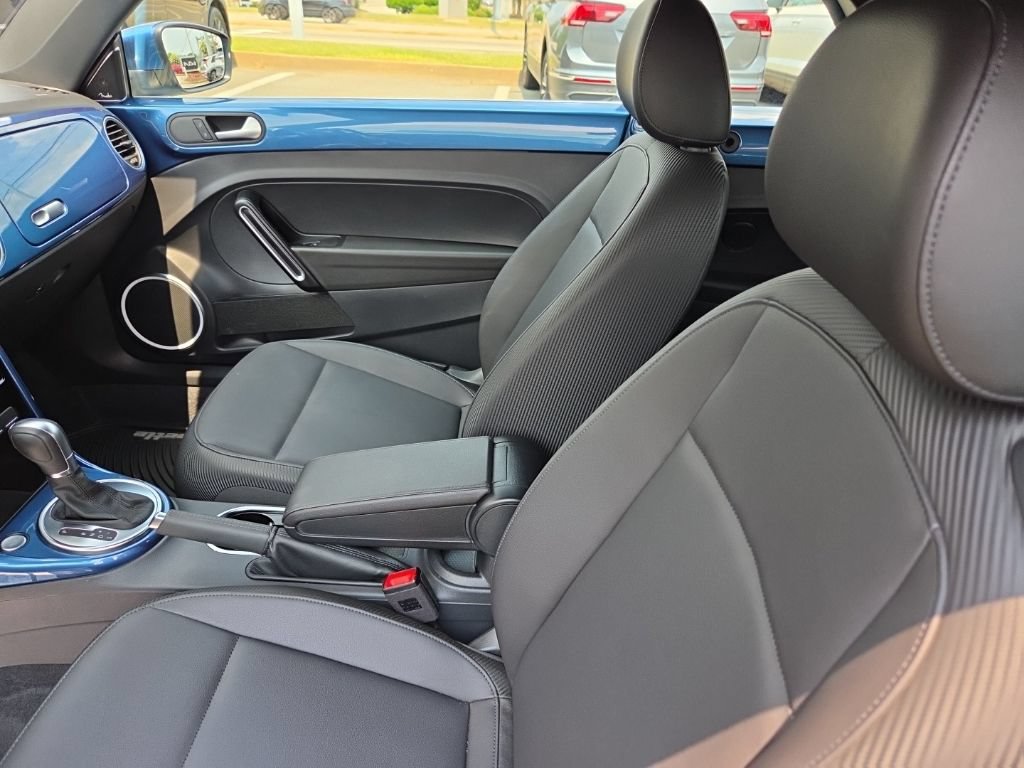 Used 2018 Volkswagen Beetle 2.0T SE FWD image 10