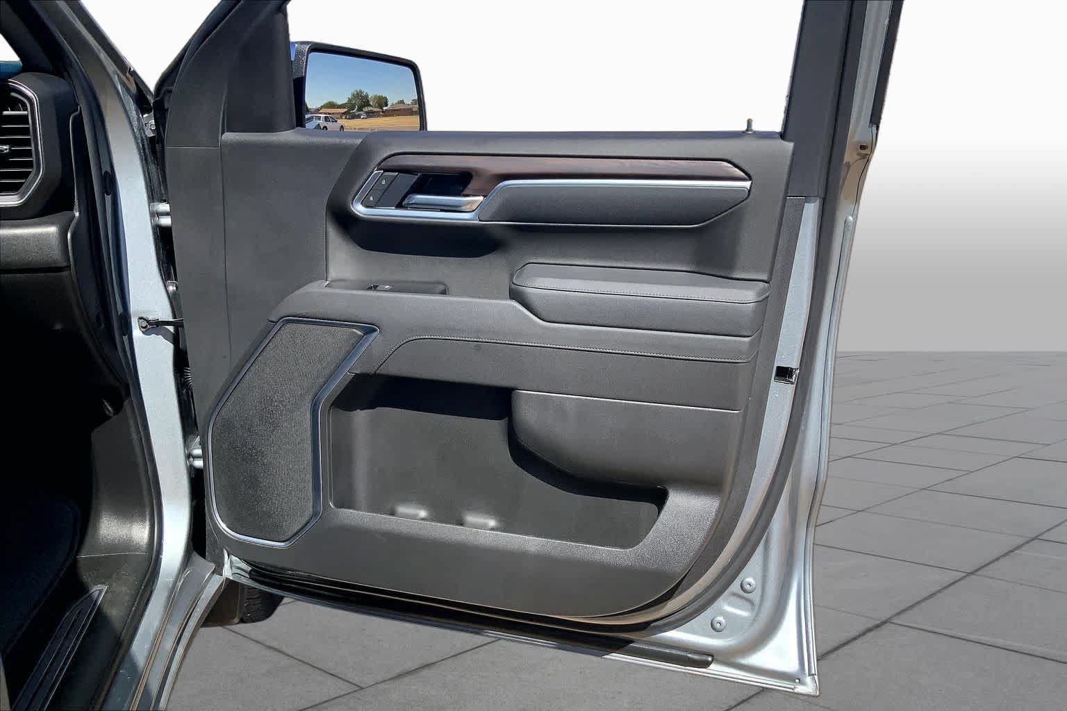 Used 2026 GMC Sierra 1500 SLT AWD/4WD image 23