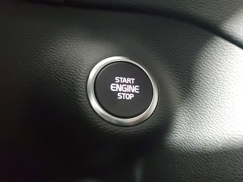 Certified 2026 Volvo XC40 B5 Core w/ Climate Package AWD/4WD image 35