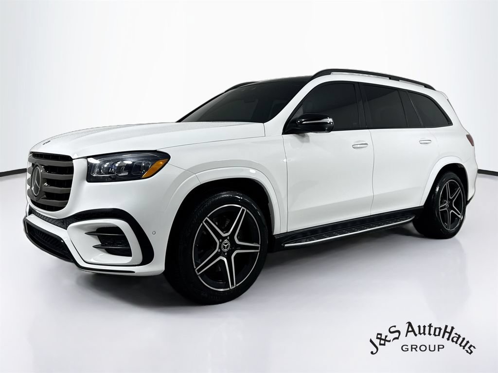 Used 2024 Mercedes-Benz GLS 450 4MATIC w/ AMG Line Exterior image 3