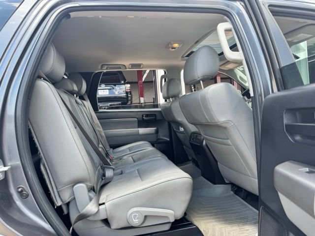 Used 2017 Toyota Sequoia SR5 w/ Premium Package RWD image 33