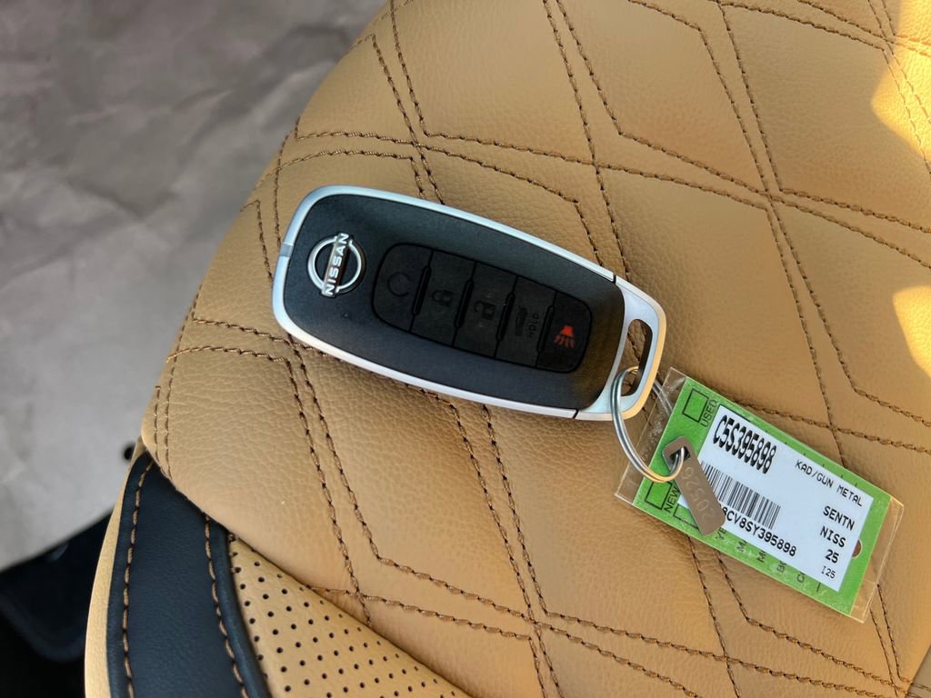 New 2025 Nissan Sentra SV w/ SV Premium Package image 29