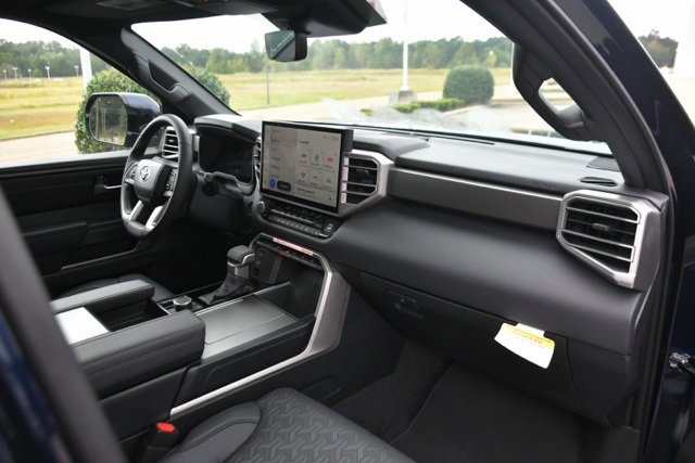 Used 2025 Toyota Sequoia SR5 image 44