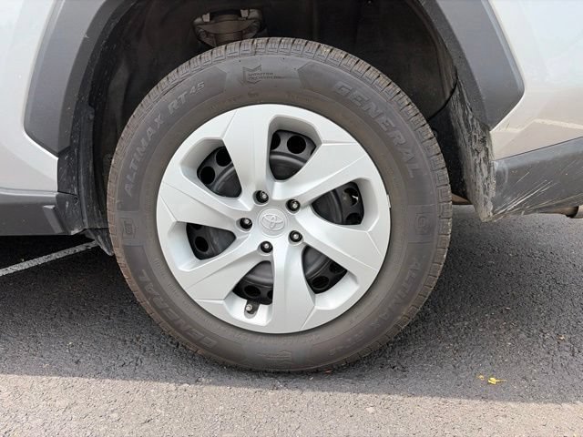 Used 2020 Toyota RAV4 LE w/ All Weather Liner Package AWD/4WD image 10